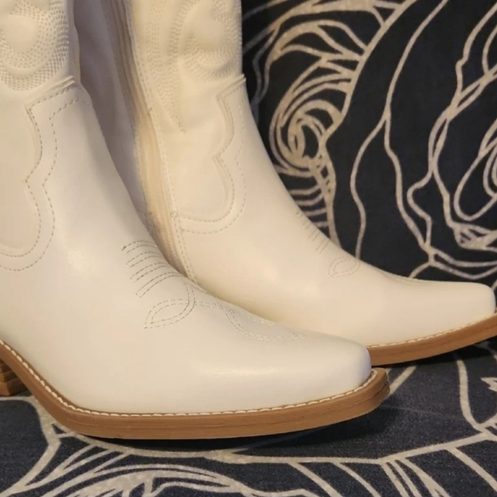 Wild Fable Womens Kenzi Western Boots with Memory Foam Insole Ivory Off White - Picture 2 of 12